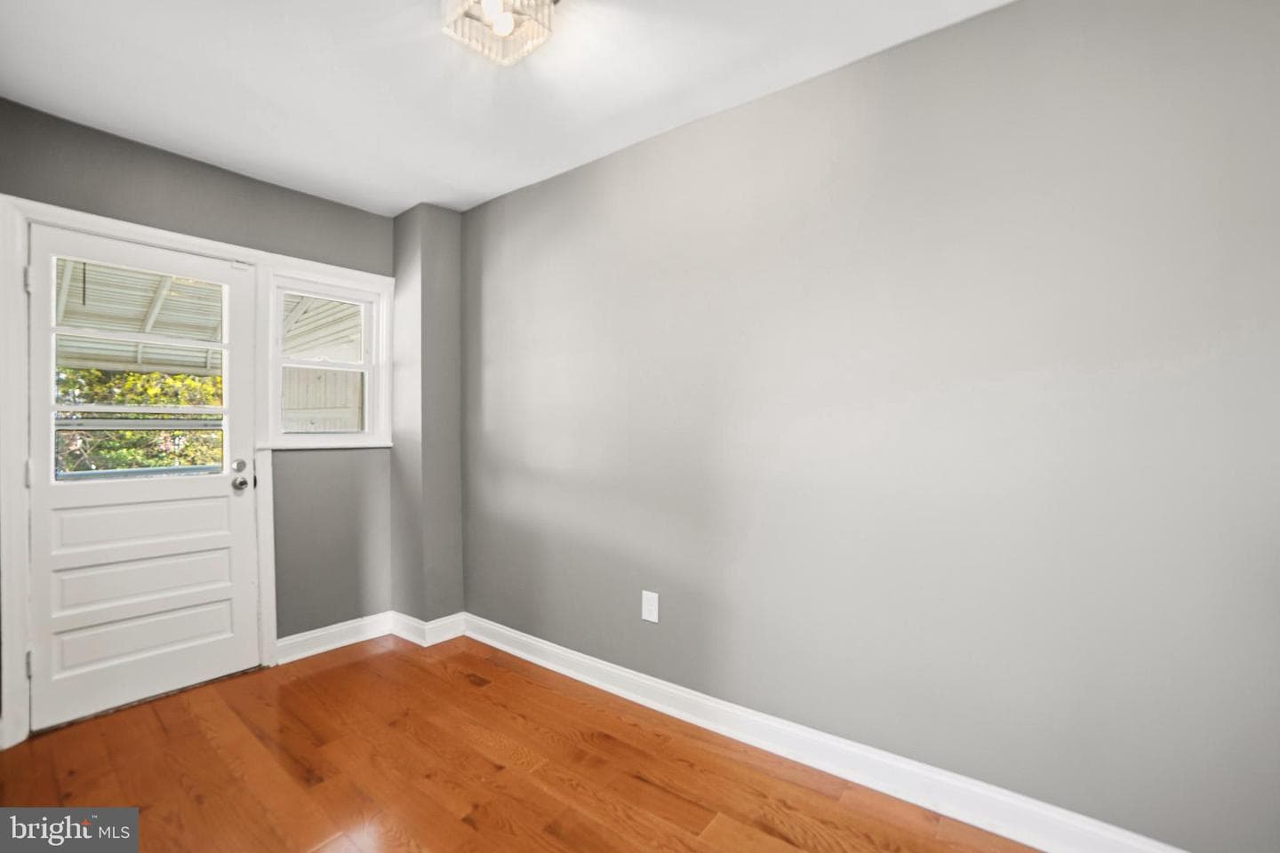 4434 Manorview Road photo 20