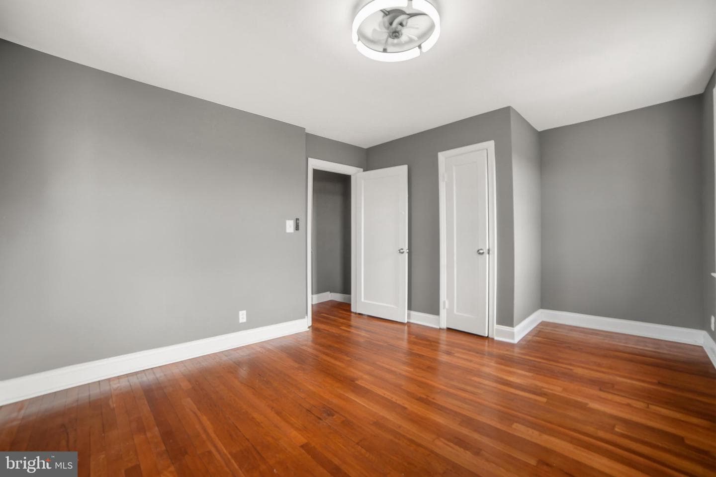 4434 Manorview Road photo 9