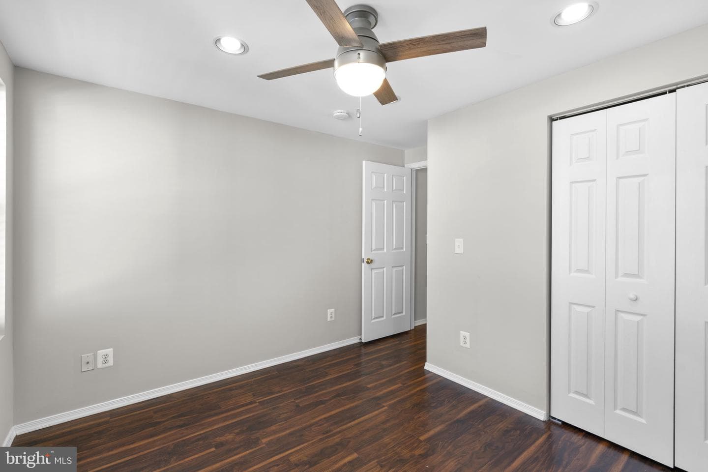 122 Burnett Street photo 17