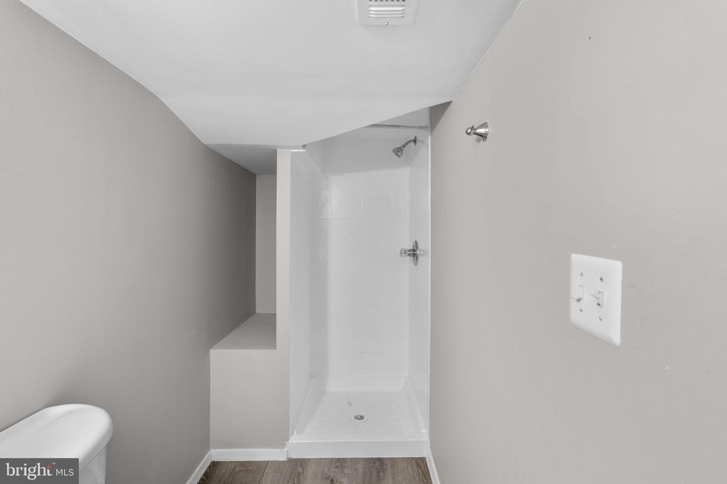 122 Burnett Street photo 24
