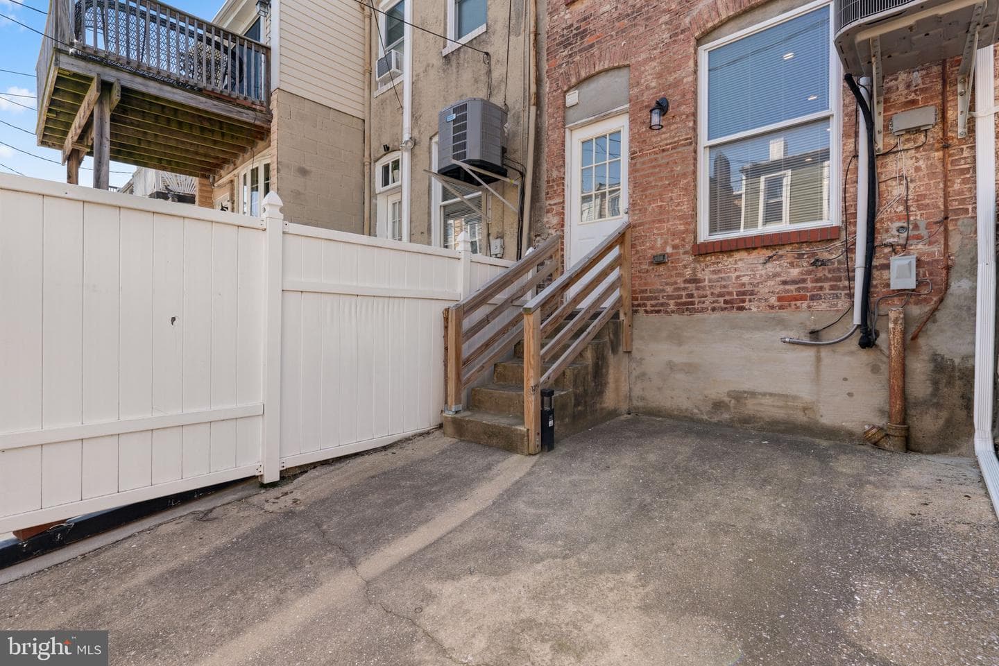 122 Burnett Street photo 29