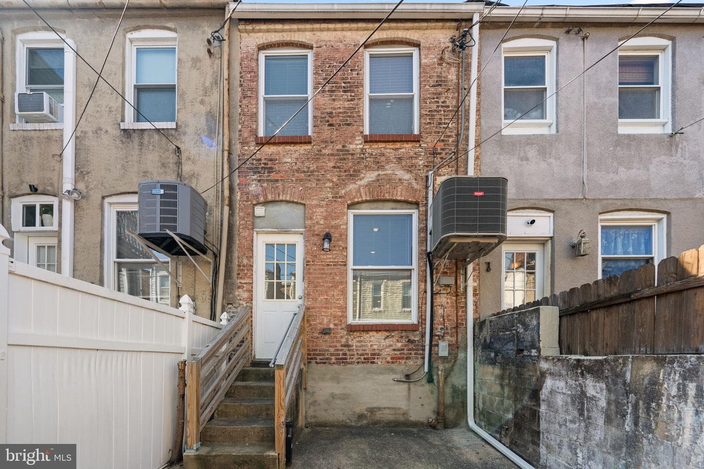 122 Burnett Street photo 30