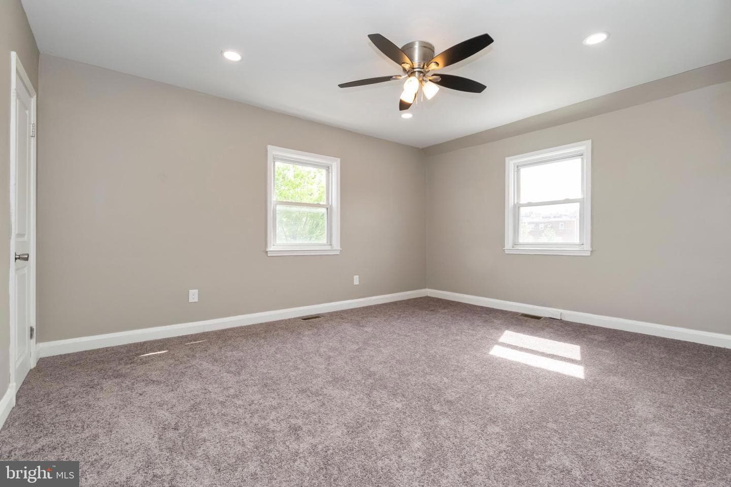 1501 N Ellwood Avenue photo 22