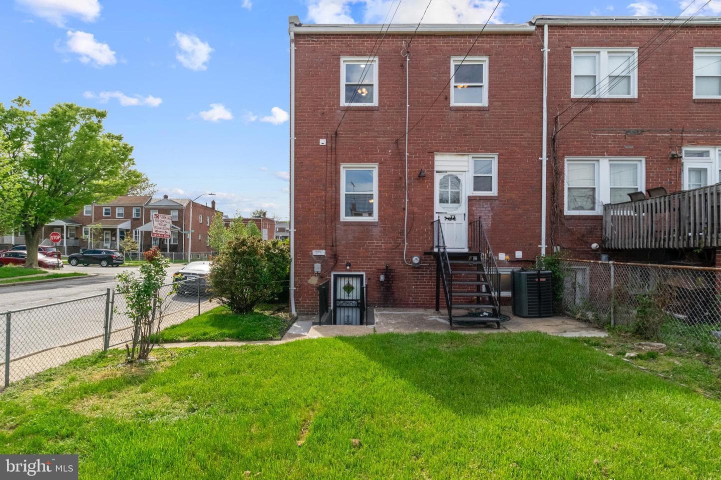 1501 N Ellwood Avenue photo 5