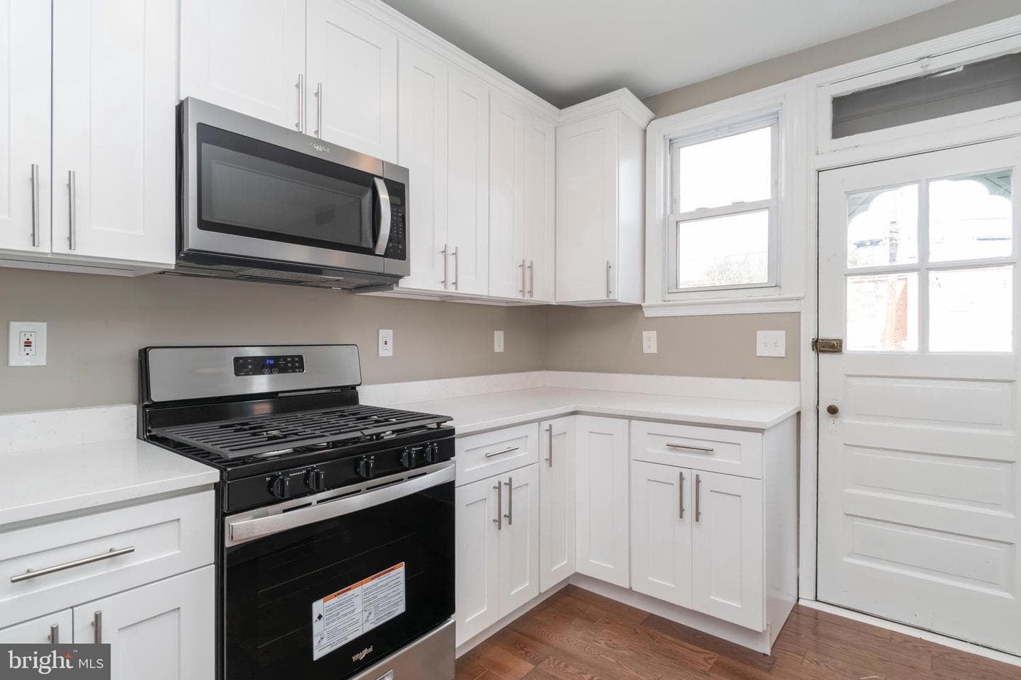 1501 N Ellwood Avenue photo 9
