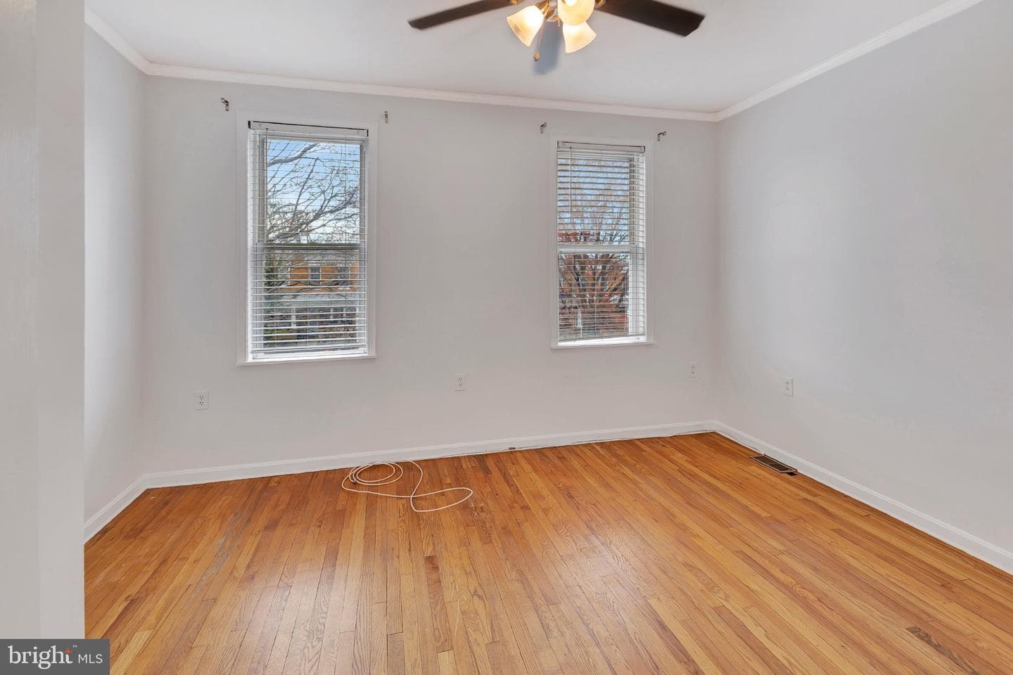 1214 W 40th Street W photo 16