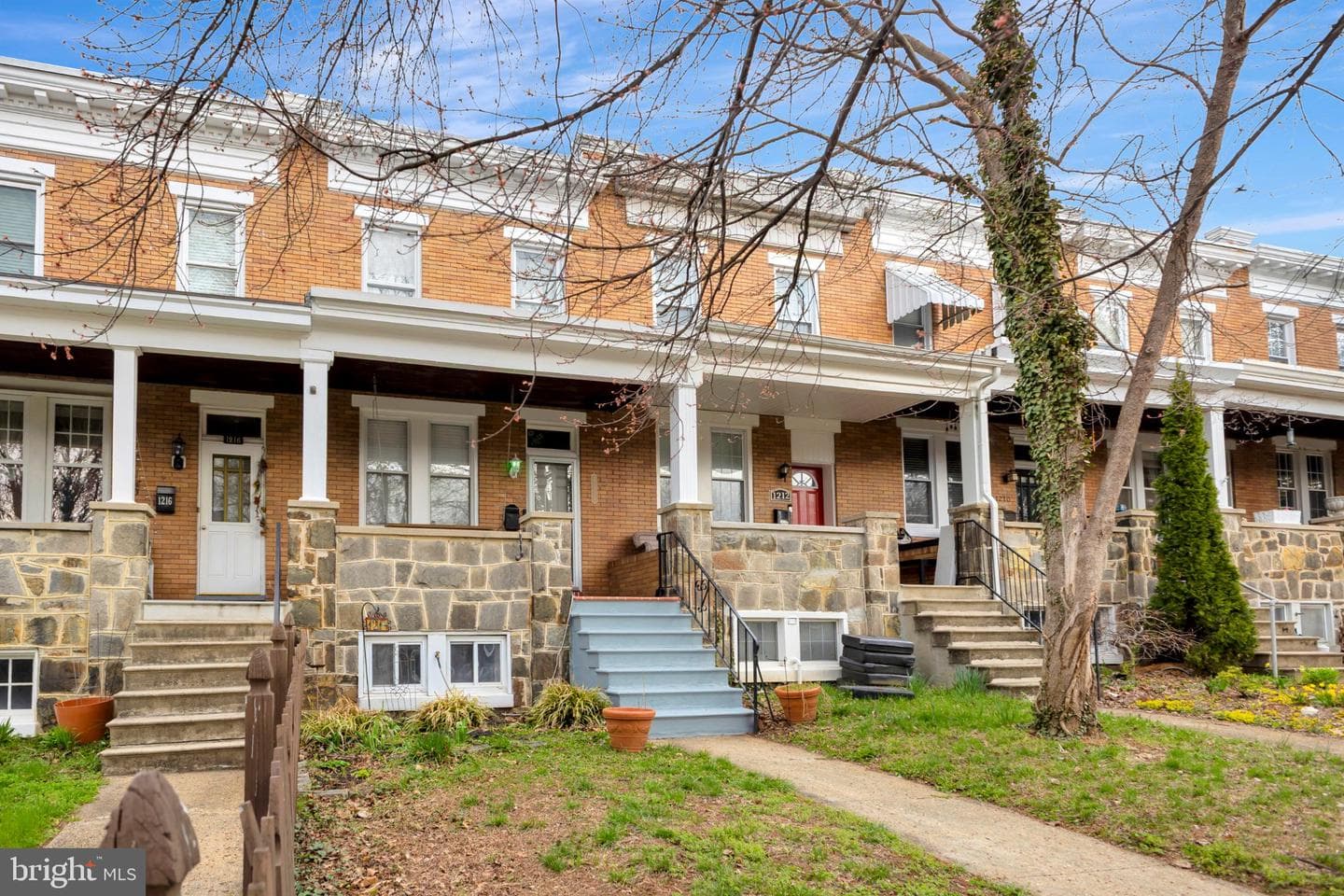 1214 W 40th Street W photo 3