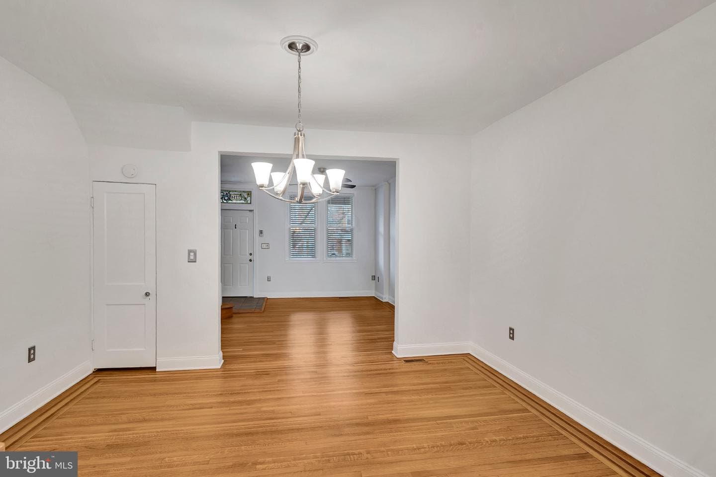 1214 W 40th Street W photo 9