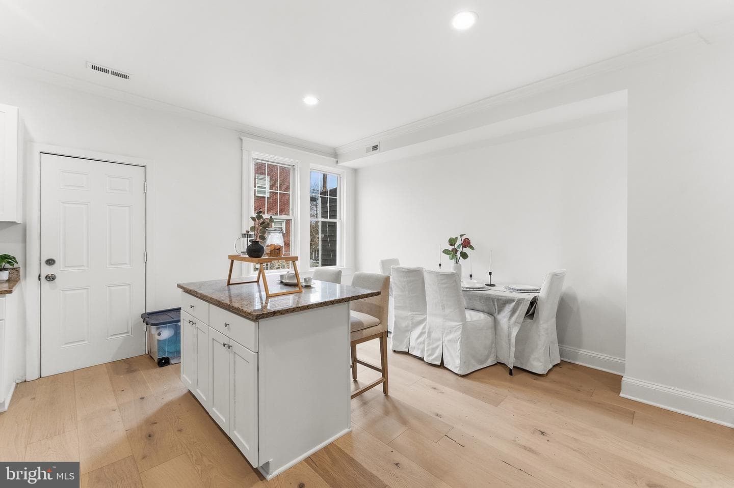 15 S Tremont Road photo 12