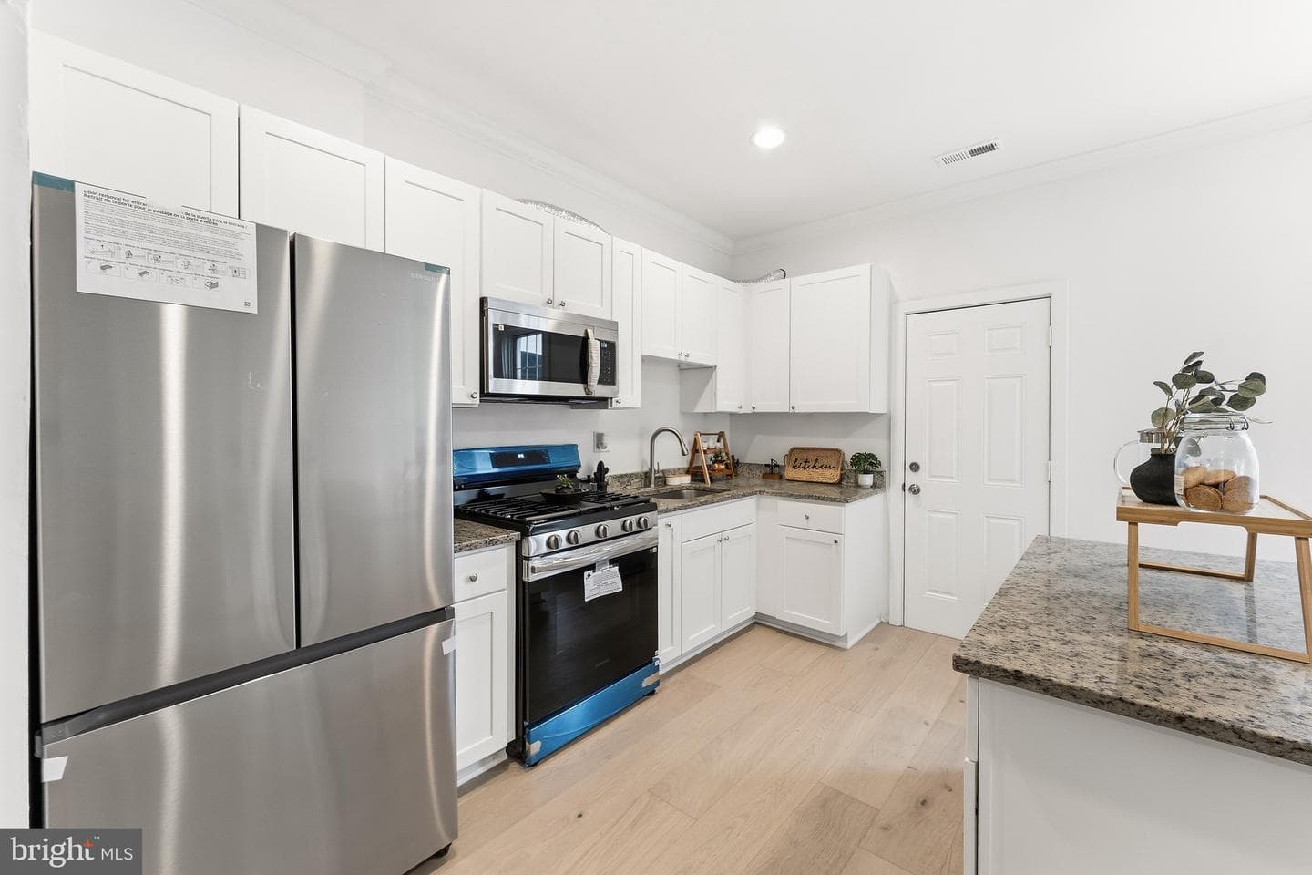 15 S Tremont Road photo 15