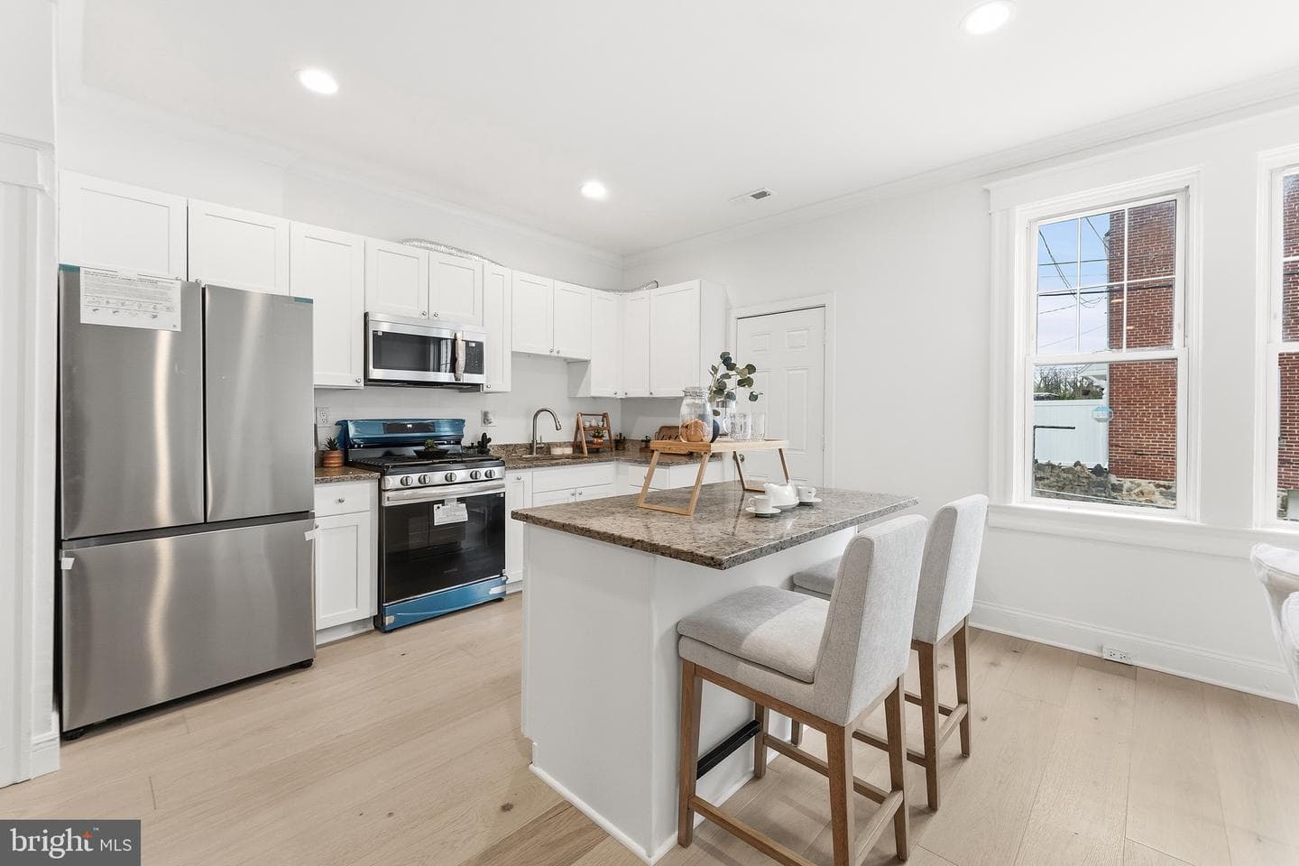 15 S Tremont Road photo 16