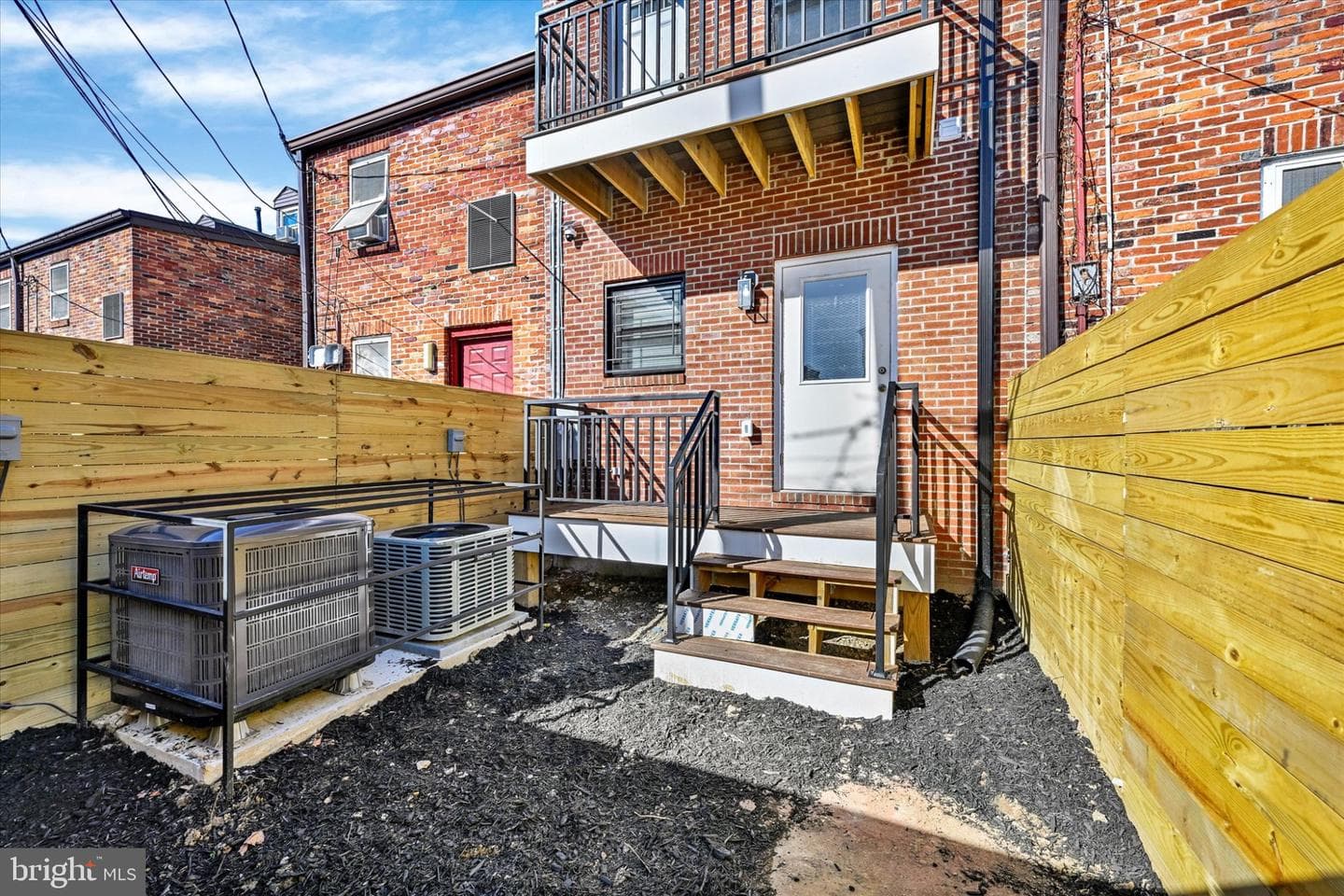 119 N Poppleton Street photo 31