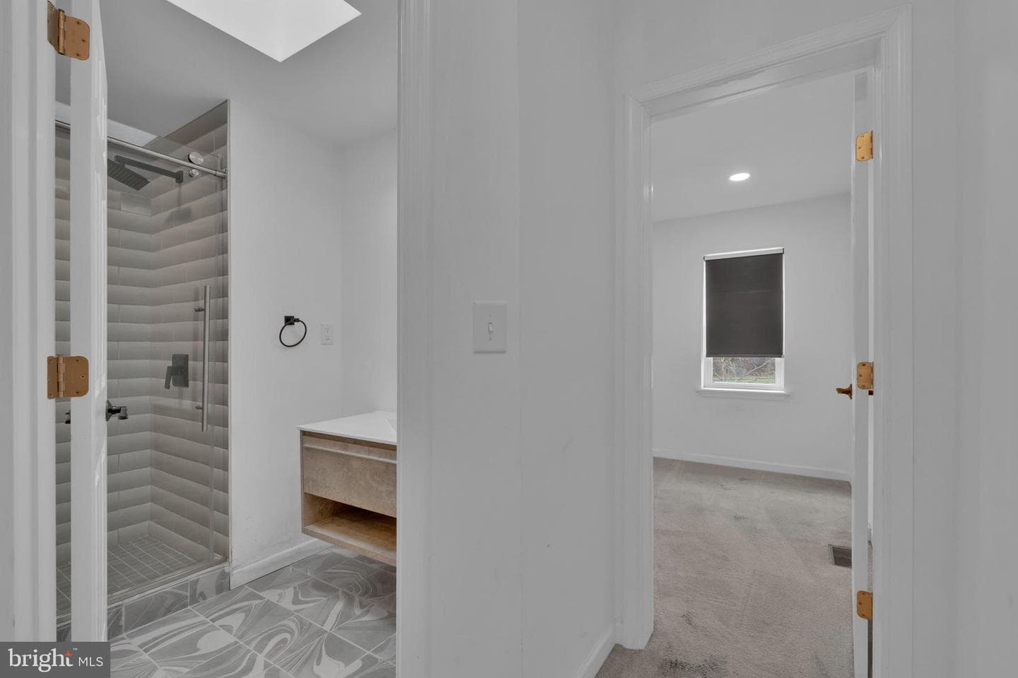 613 W 33rd Street photo 22