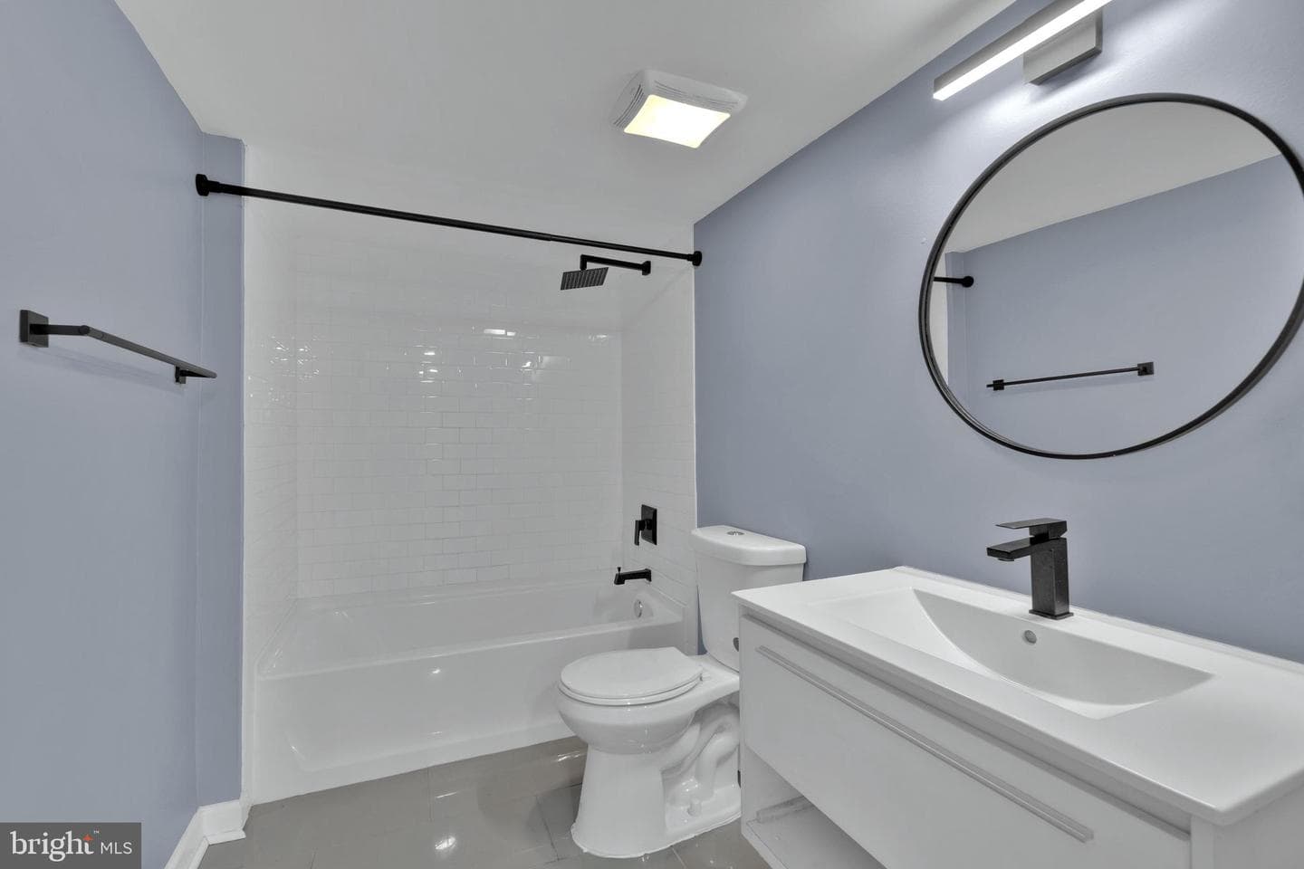 613 W 33rd Street photo 29