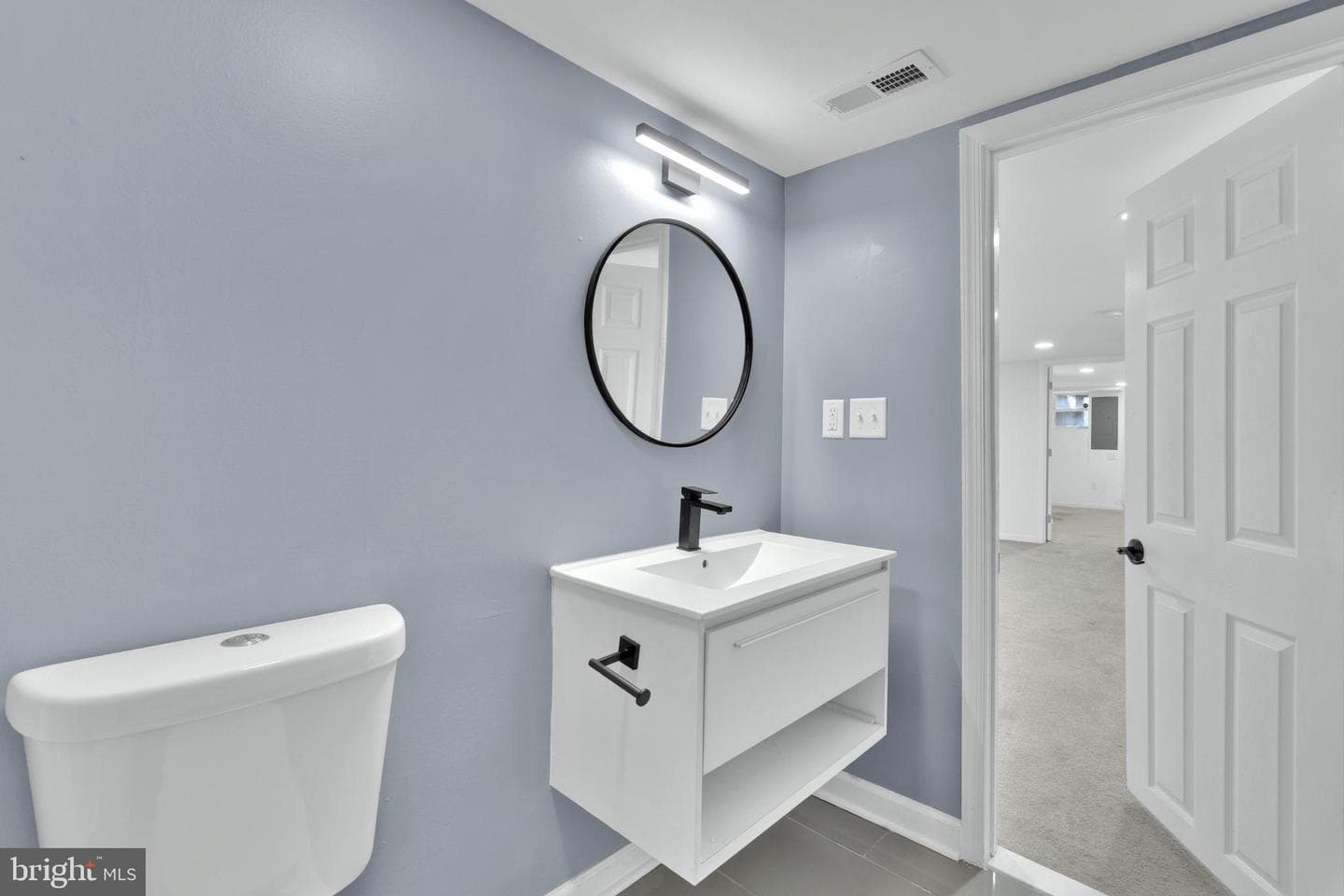 613 W 33rd Street photo 30