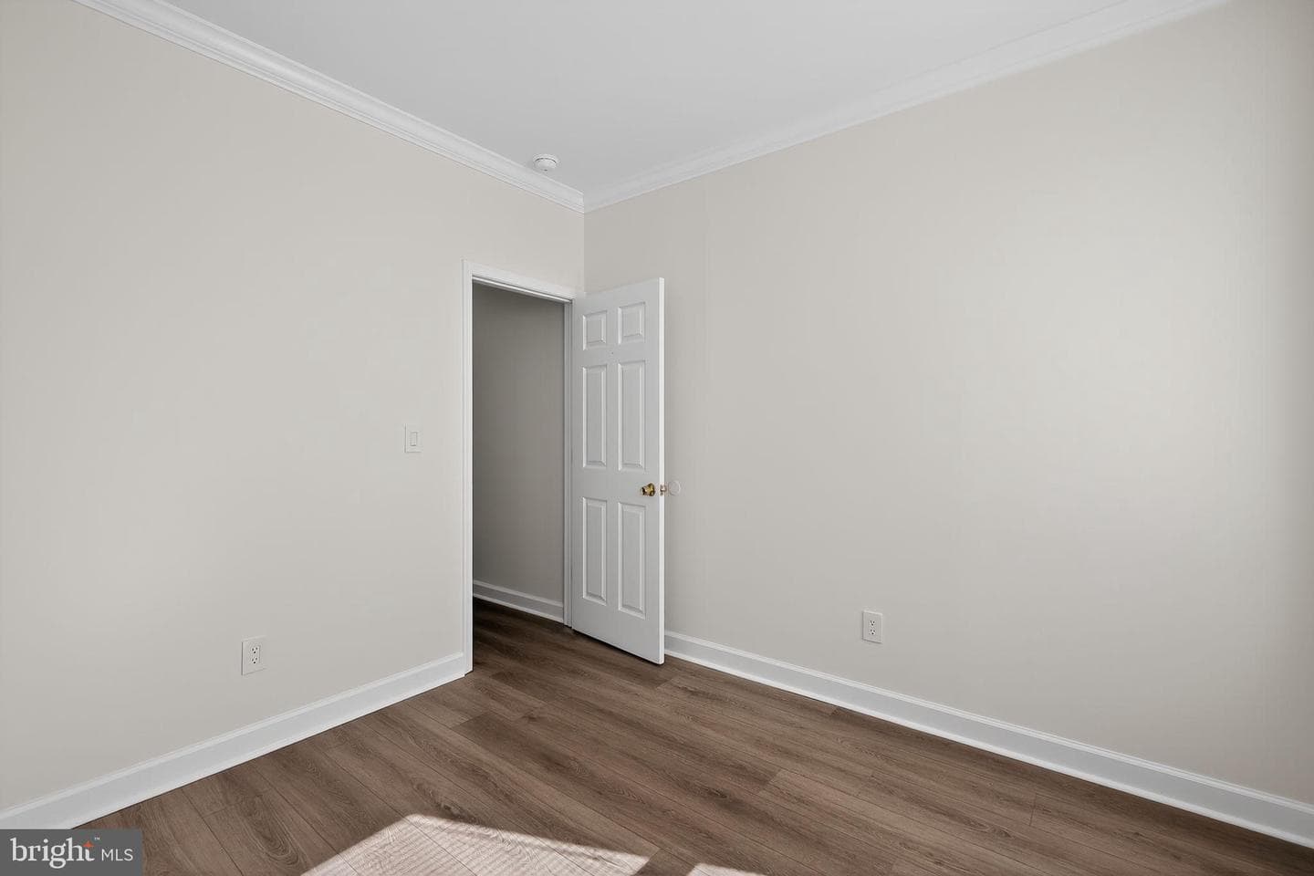 2737 Riggs Avenue photo 20