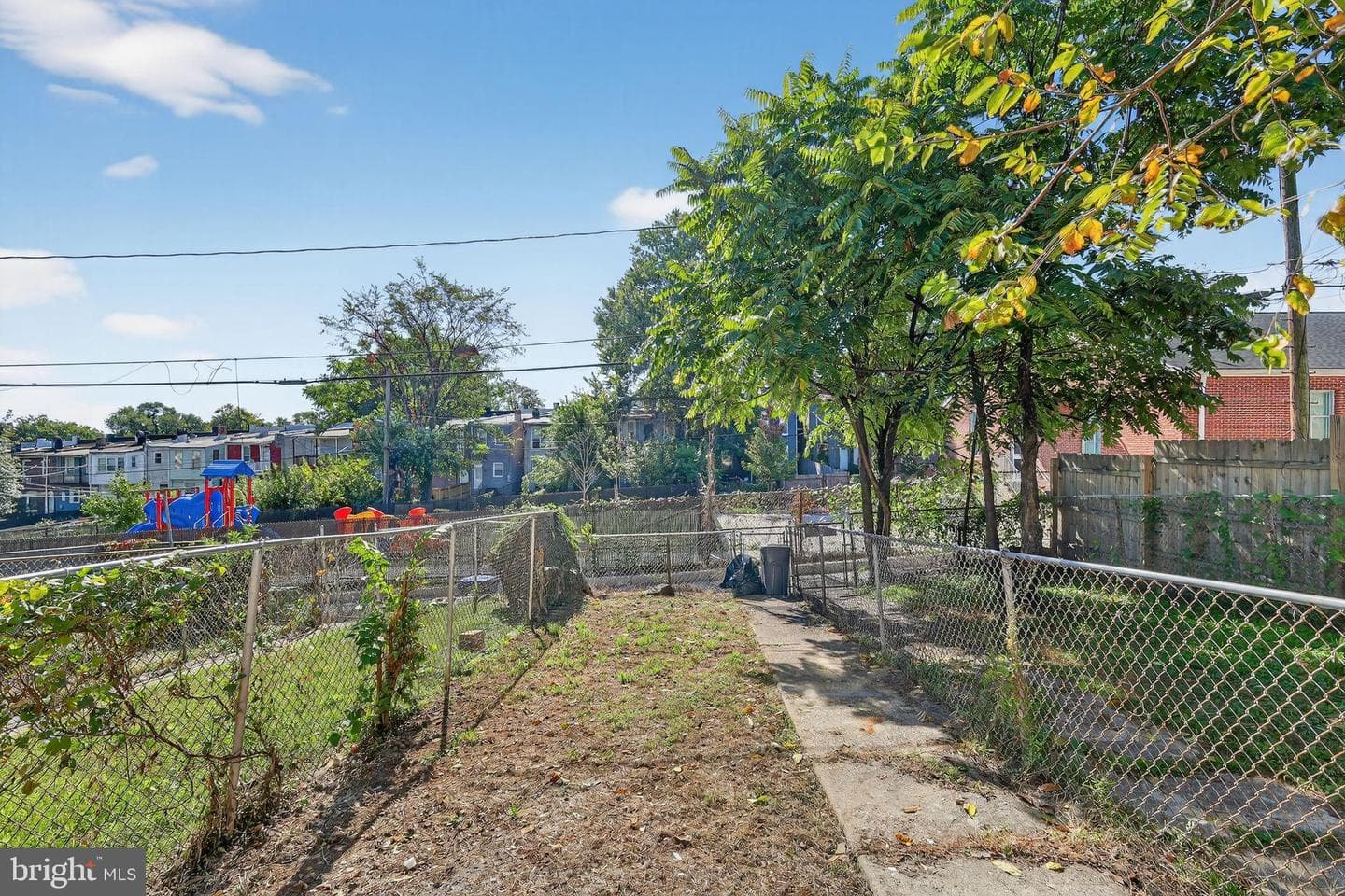2737 Riggs Avenue photo 25