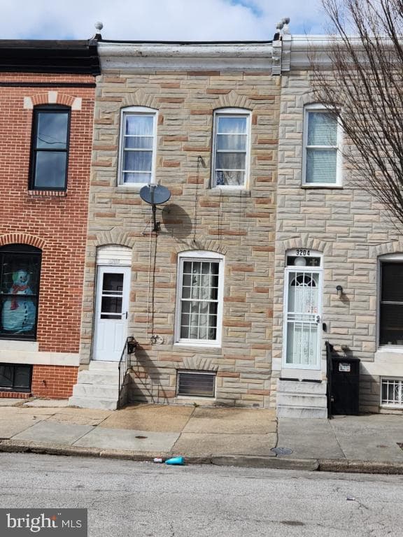 3202 E Fairmount Avenue, Baltimore