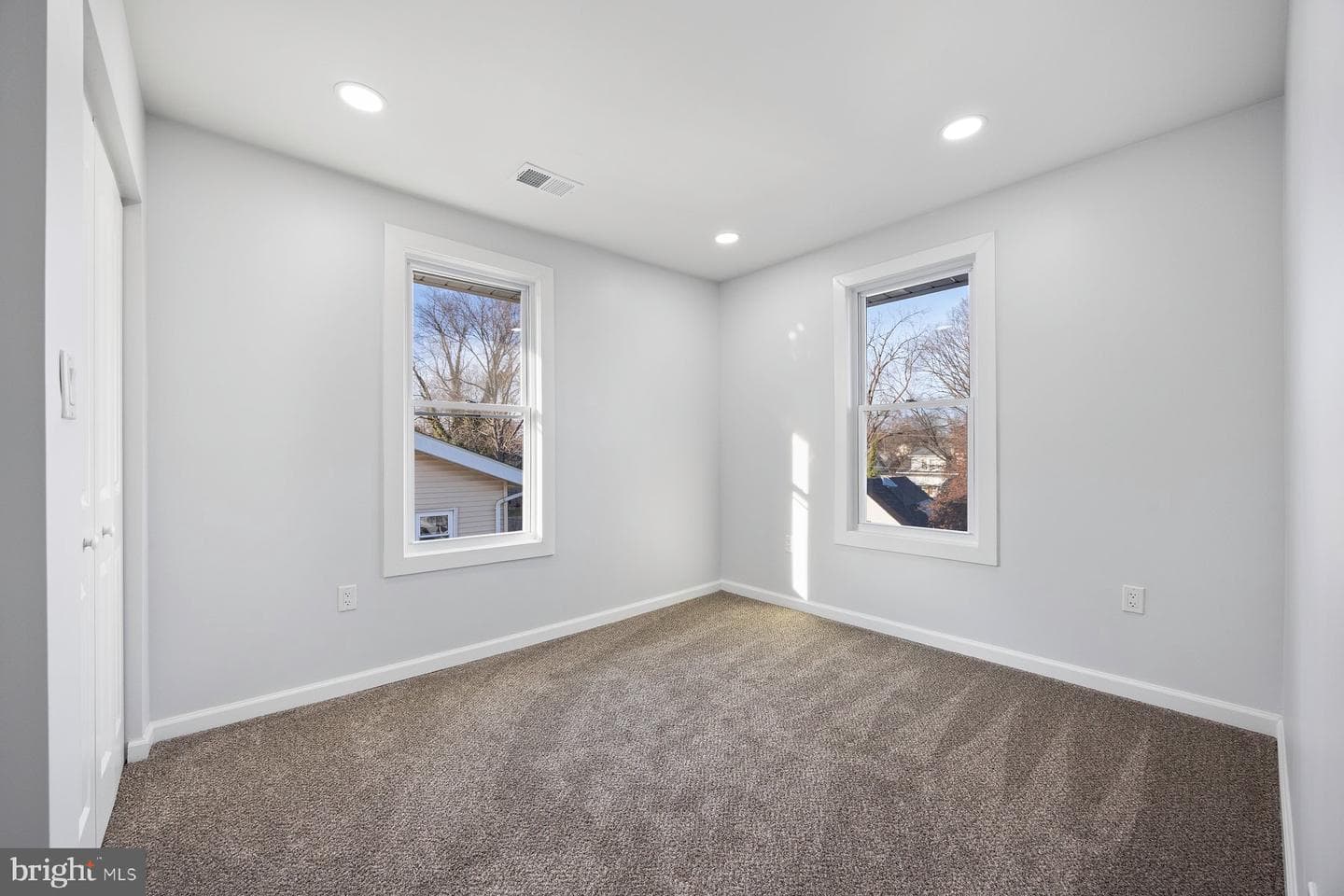 2920 E Northern Parkway photo 21