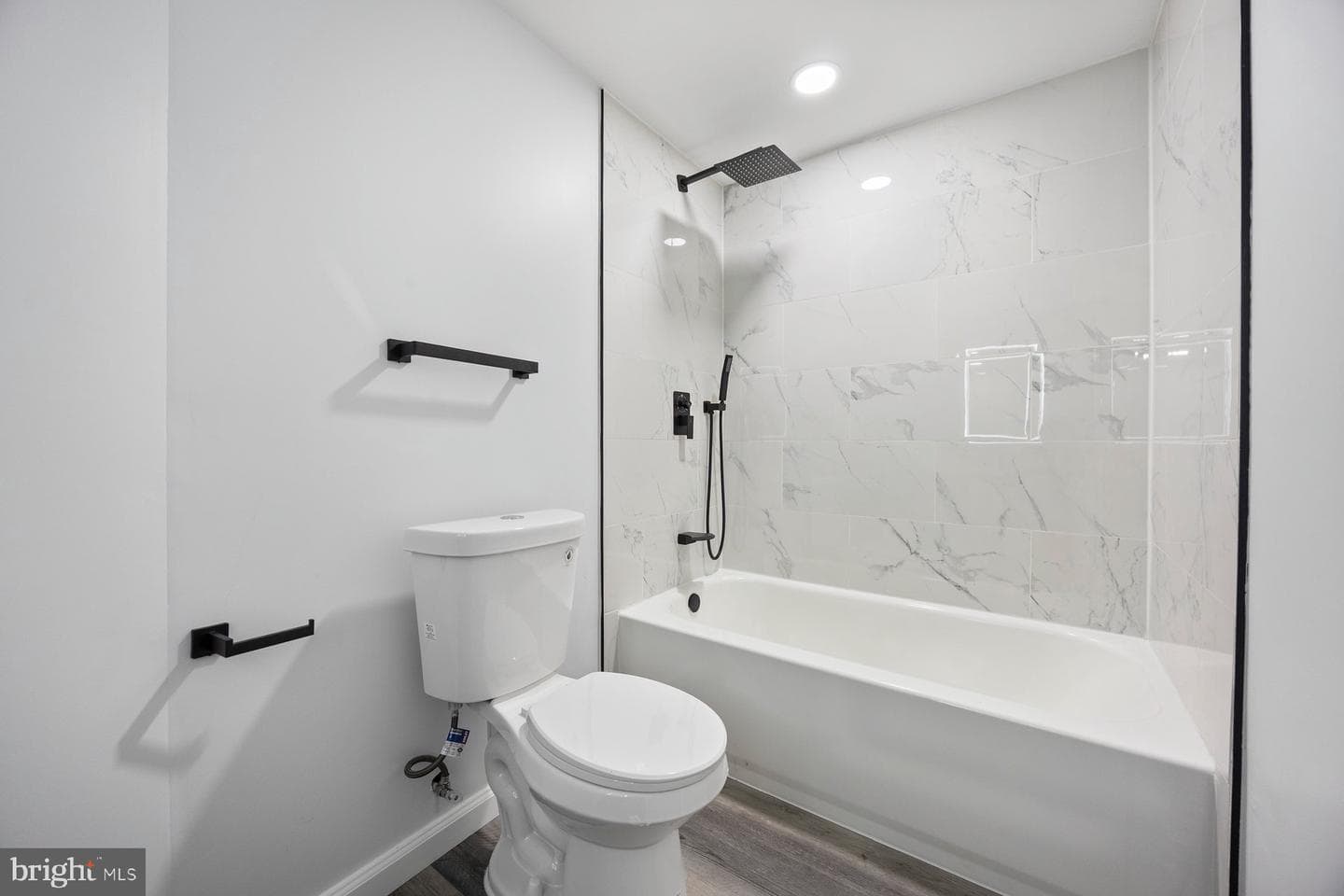 2920 E Northern Parkway photo 24