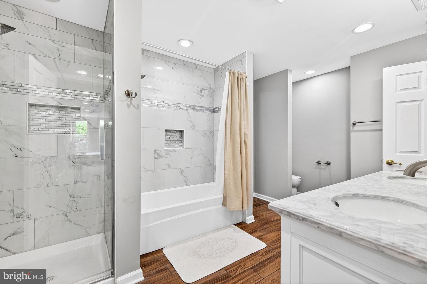 1014 N Broadway photo 20
