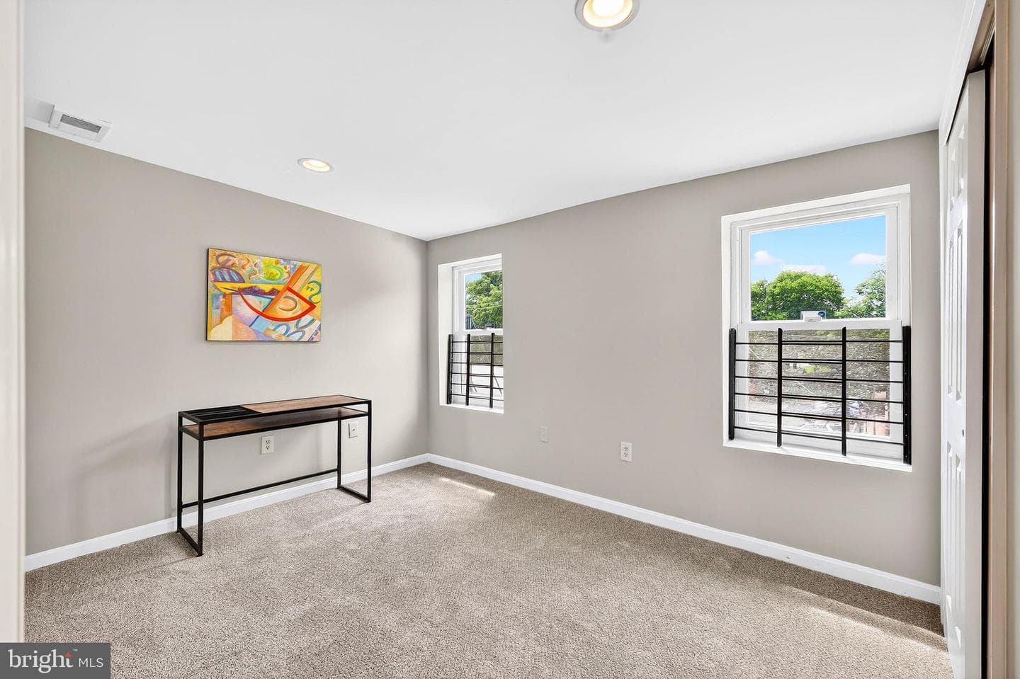 1014 N Broadway photo 33
