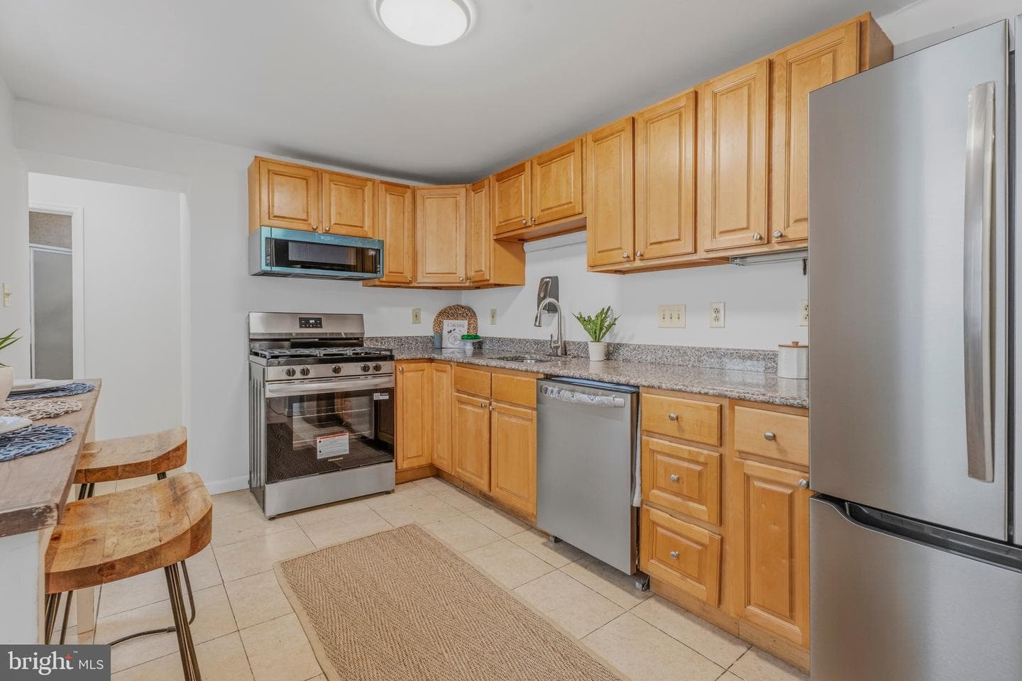 1824 E Lombard Street photo 10