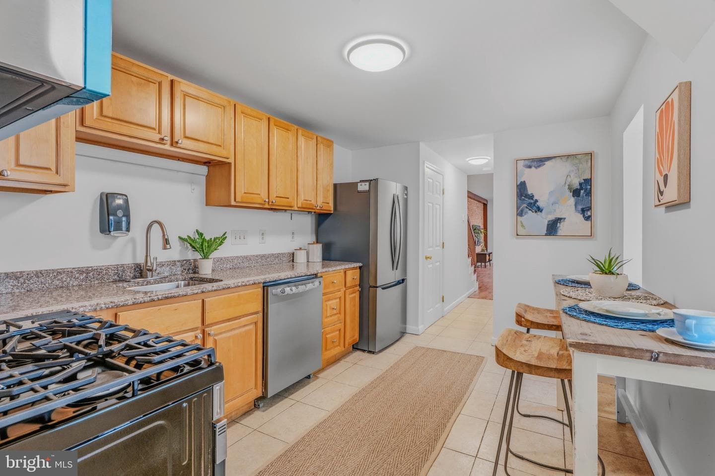 1824 E Lombard Street photo 11