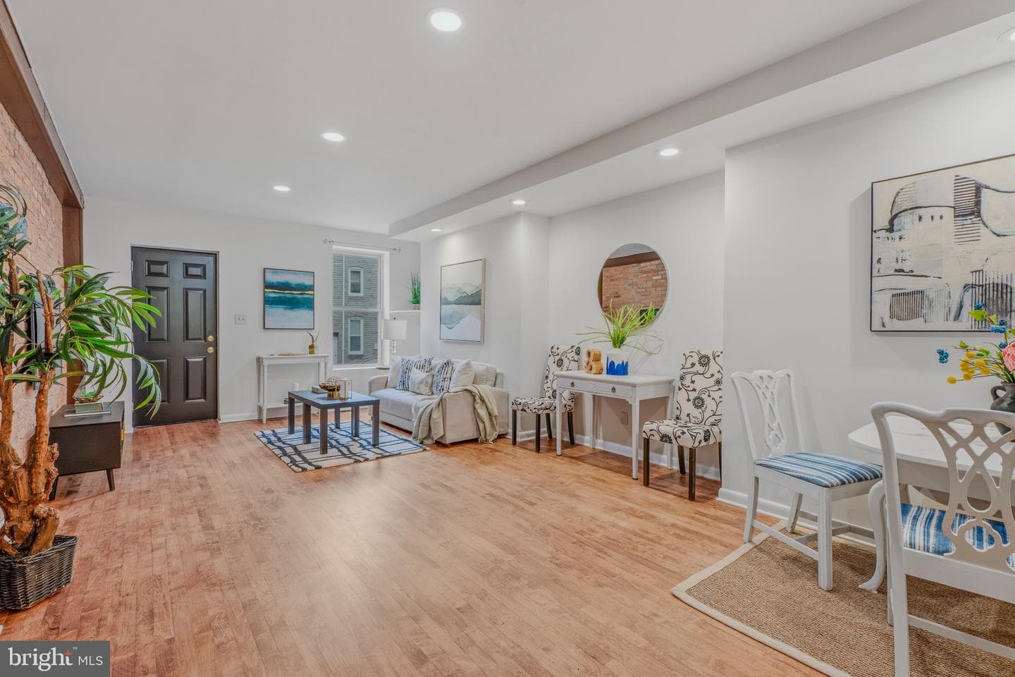 1824 E Lombard Street photo 8