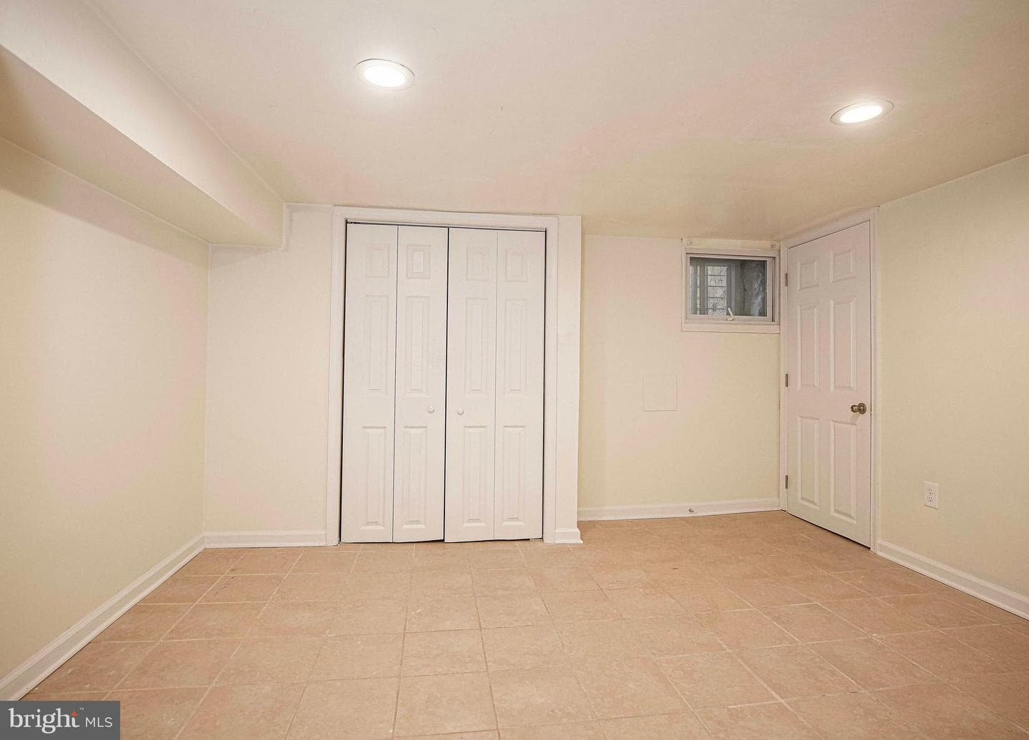 2946 Wyman Parkway photo 24