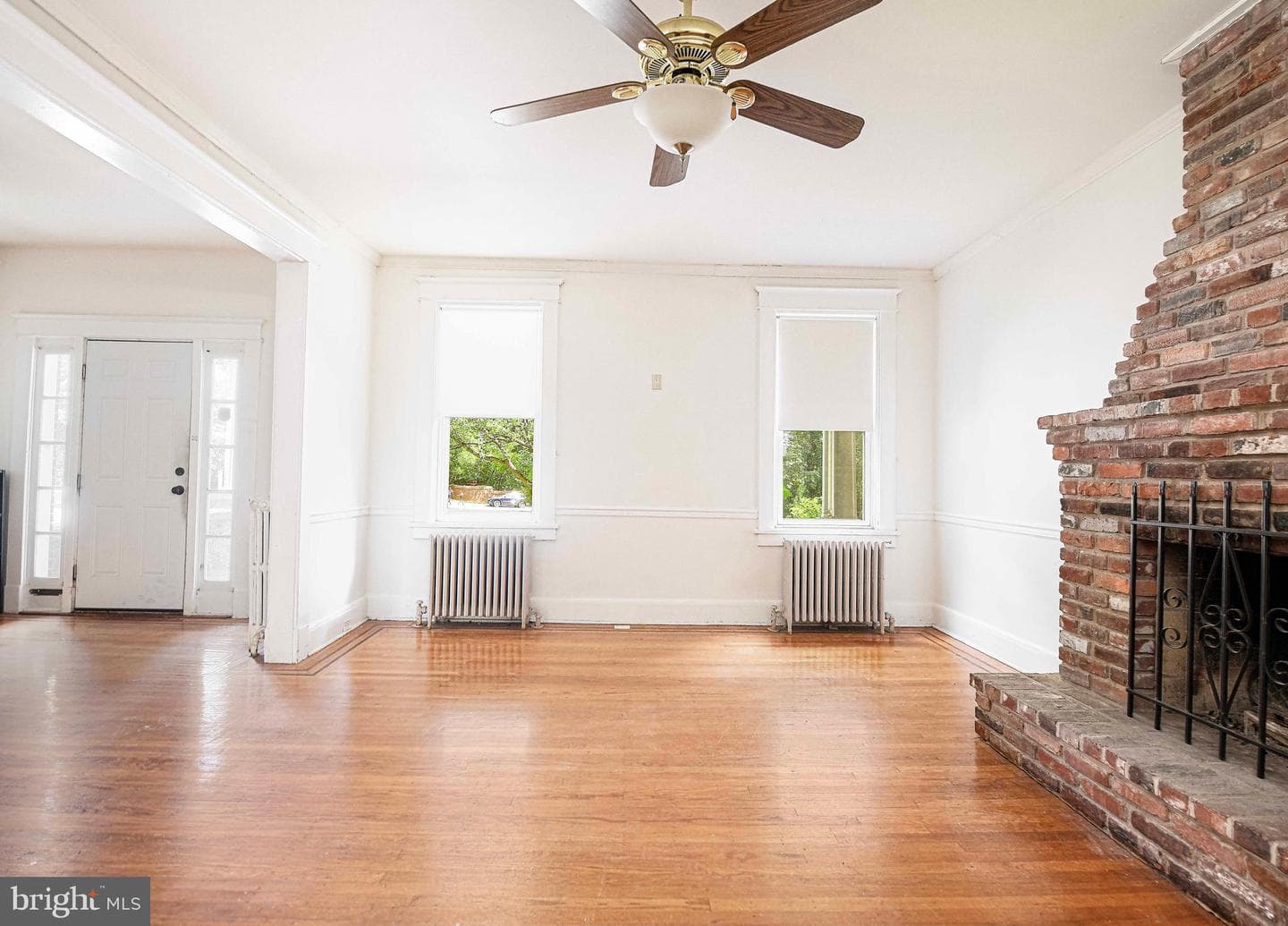 2946 Wyman Parkway photo 27