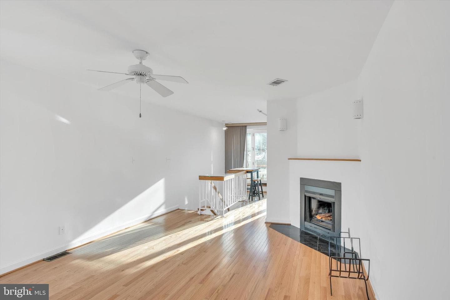 805 S Charles Street S photo 23