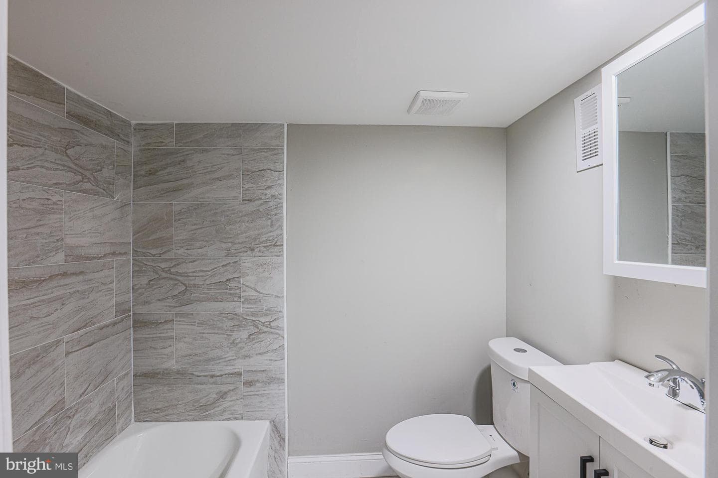 4833 Reisterstown Road photo 27