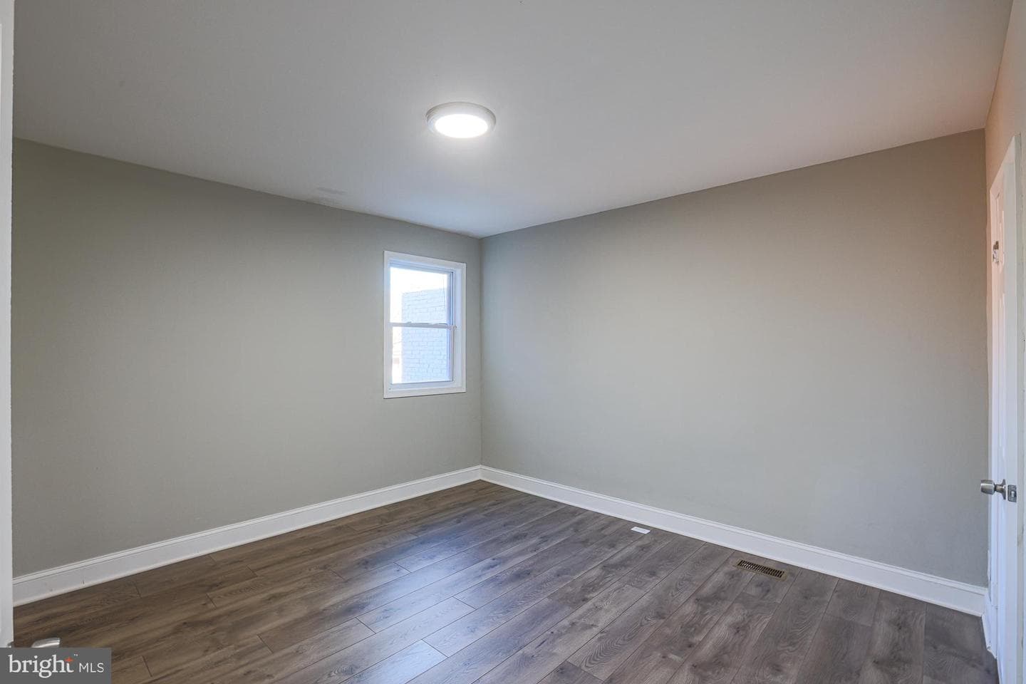 4833 Reisterstown Road photo 37