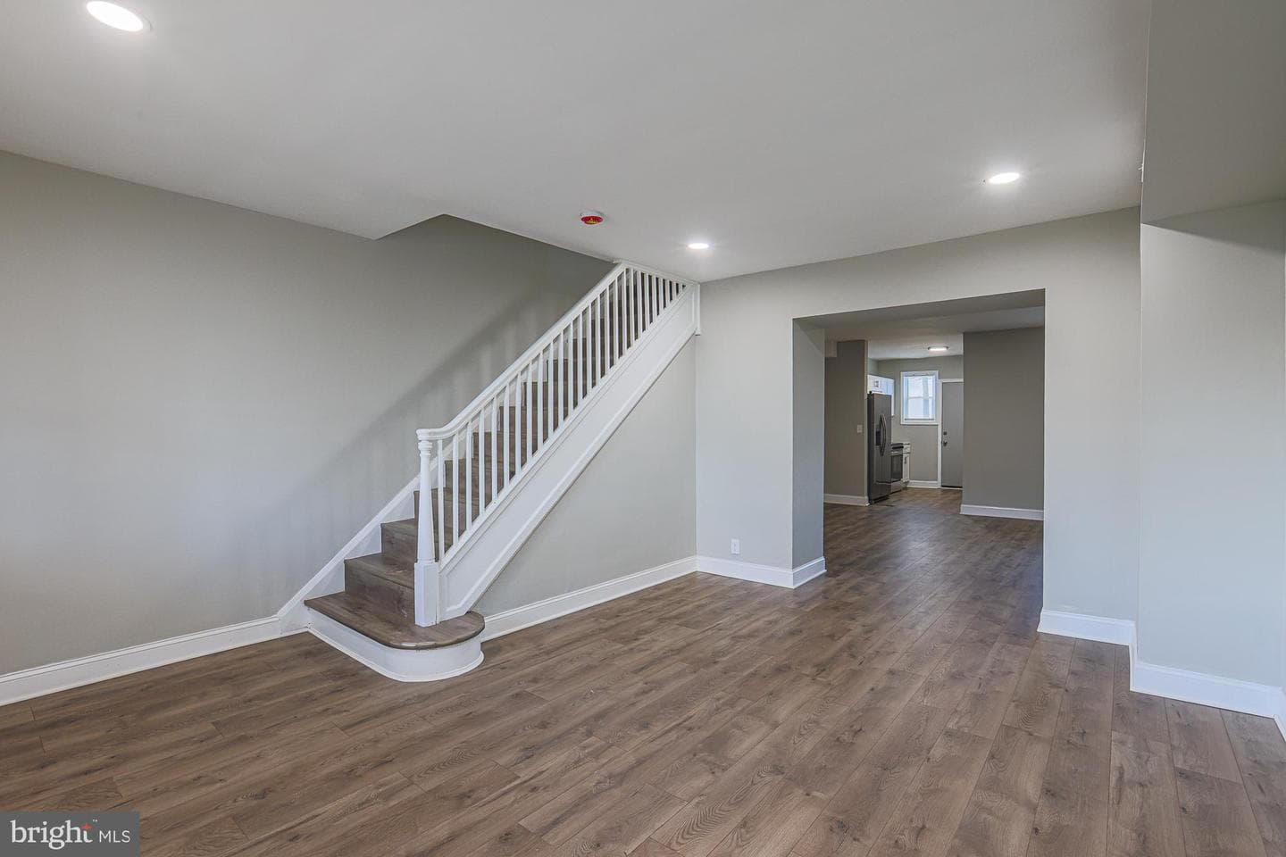 4833 Reisterstown Road photo 4