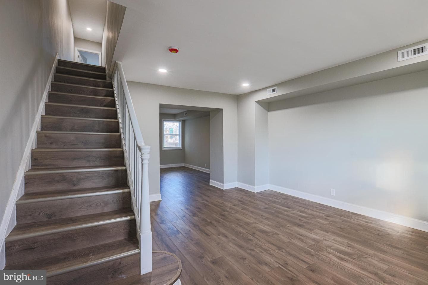 4833 Reisterstown Road photo 7
