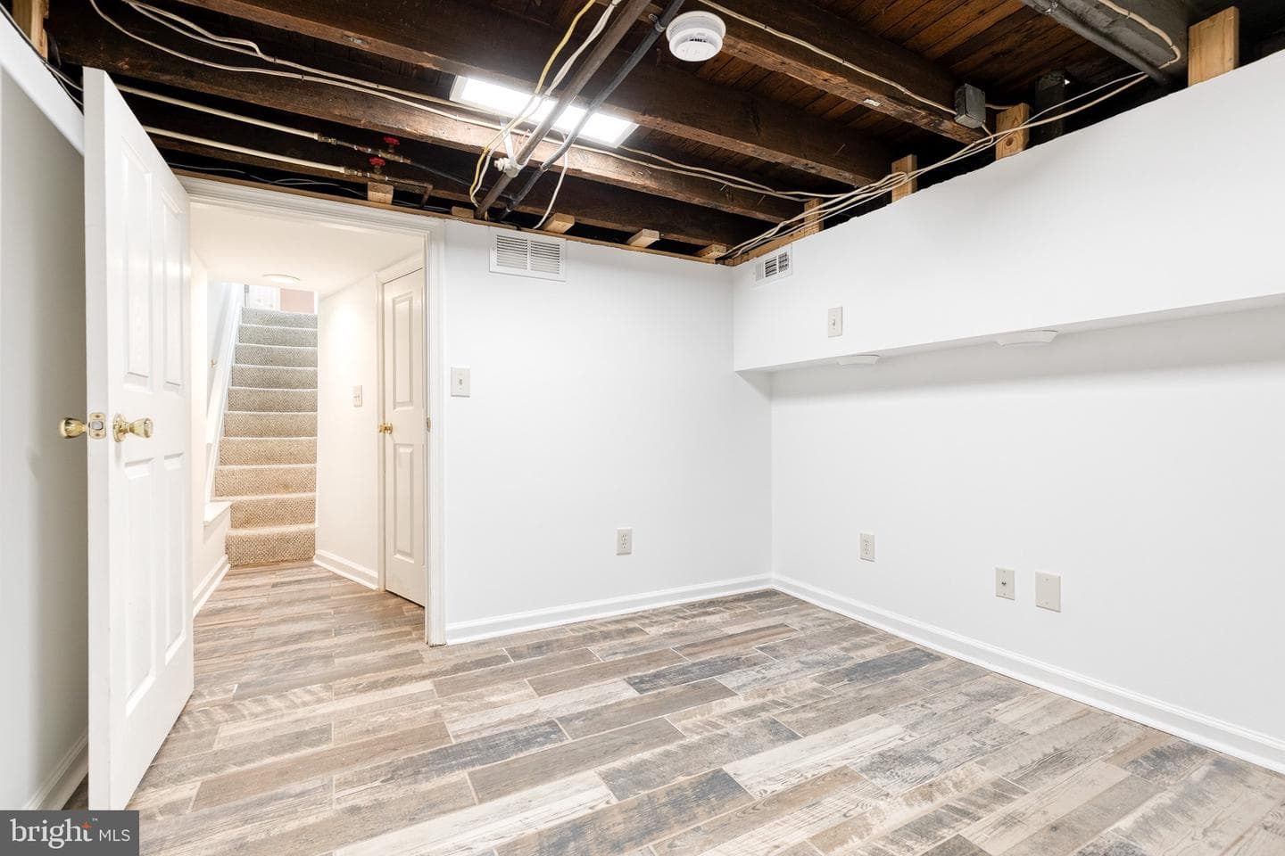 920 S Ellwood Avenue photo 29