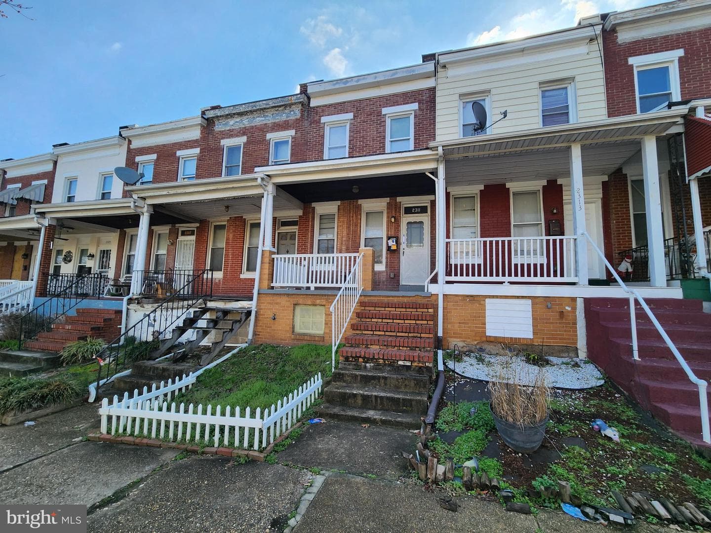 2311 Sidney Avenue photo 2