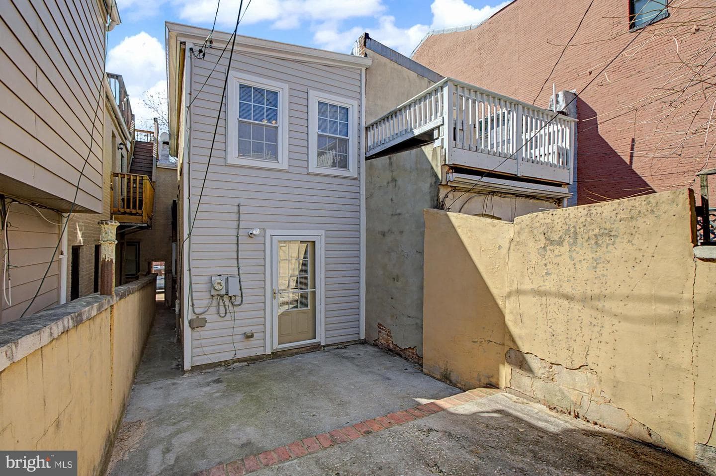 917 S Ellwood Avenue photo 37