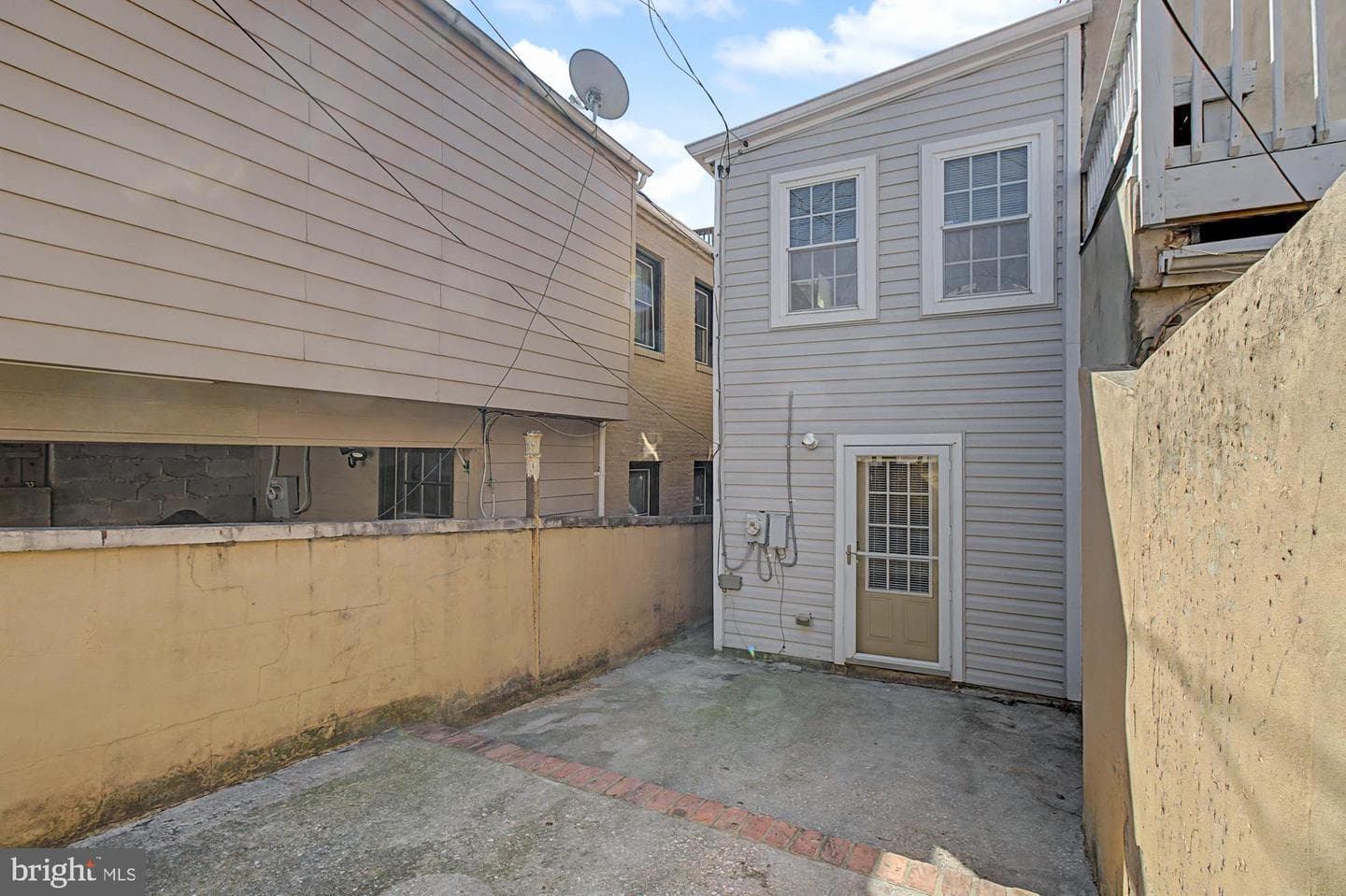 917 S Ellwood Avenue photo 38