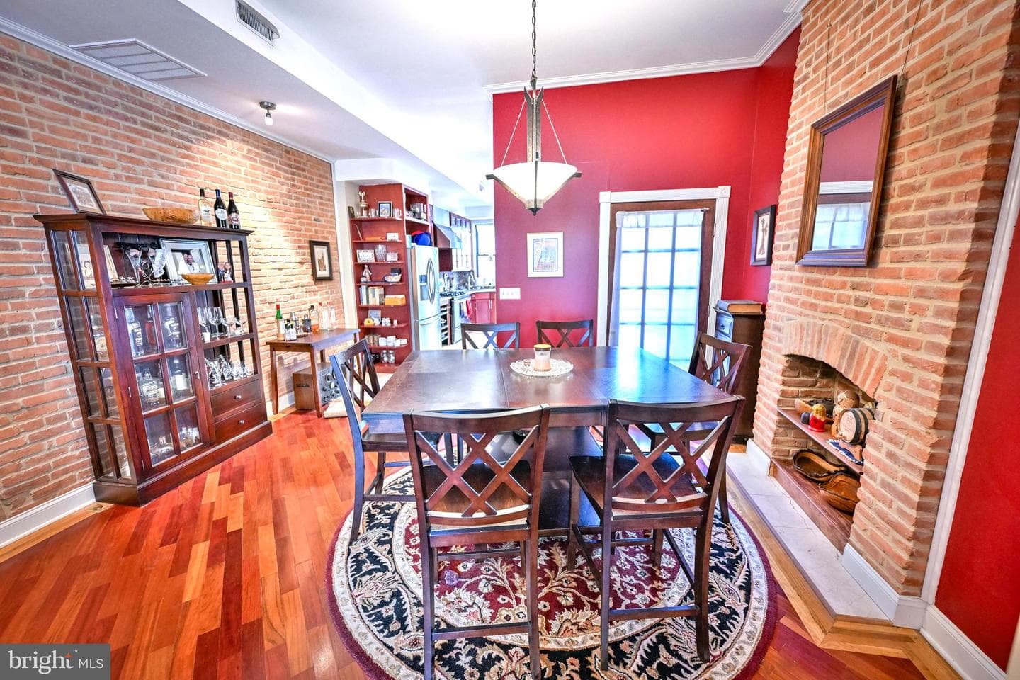 240 Wilson Street photo 16