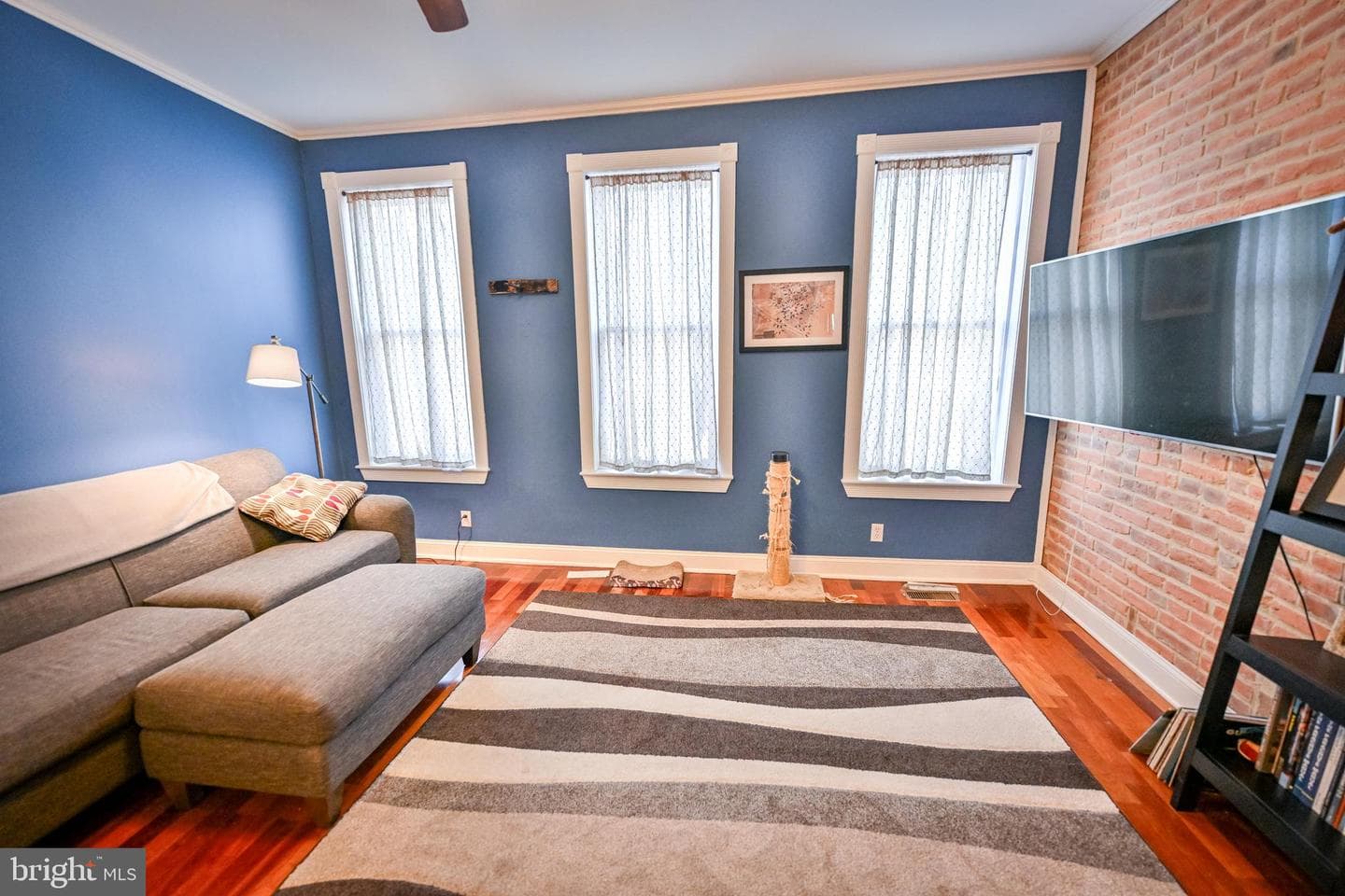 240 Wilson Street photo 29