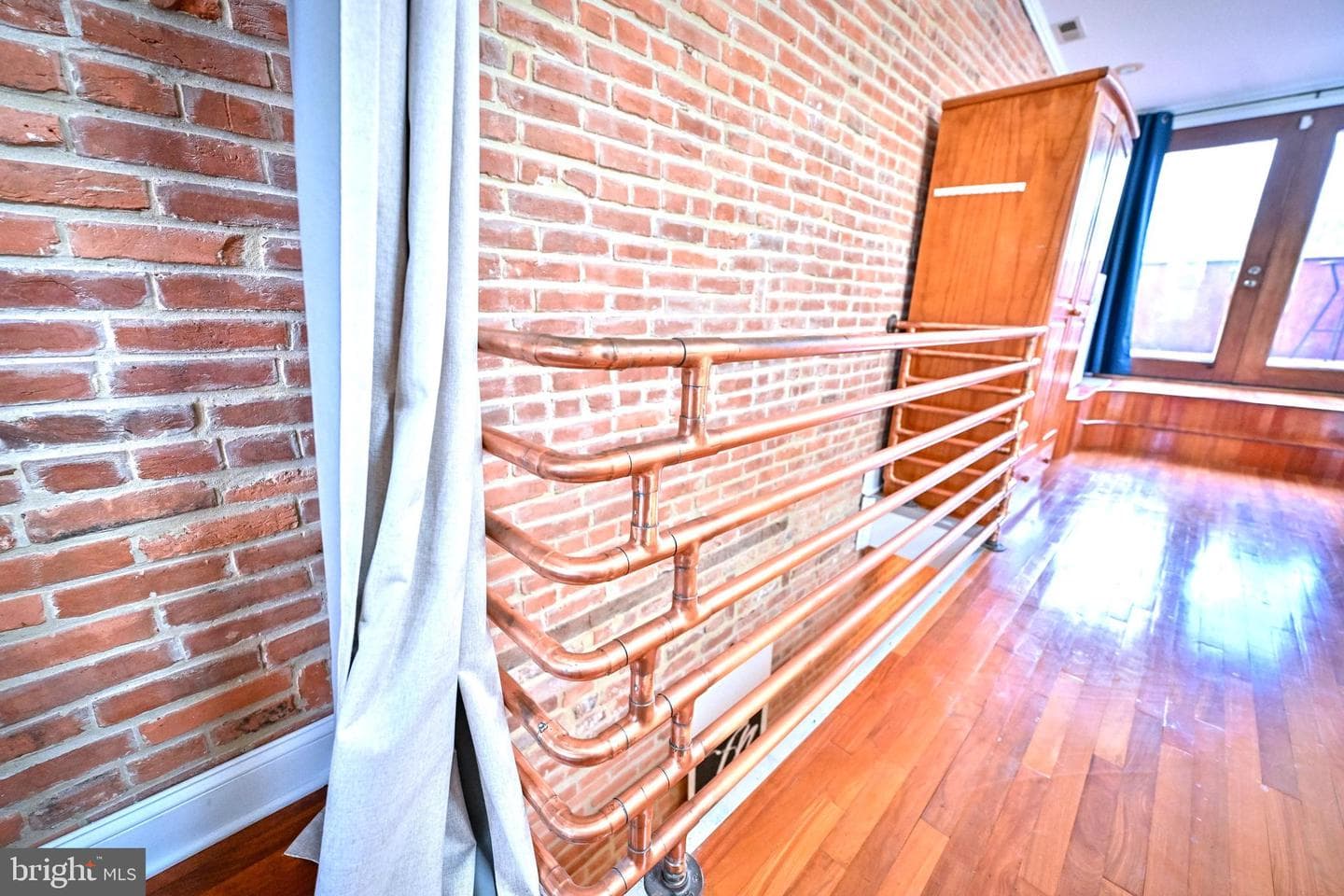 240 Wilson Street photo 41