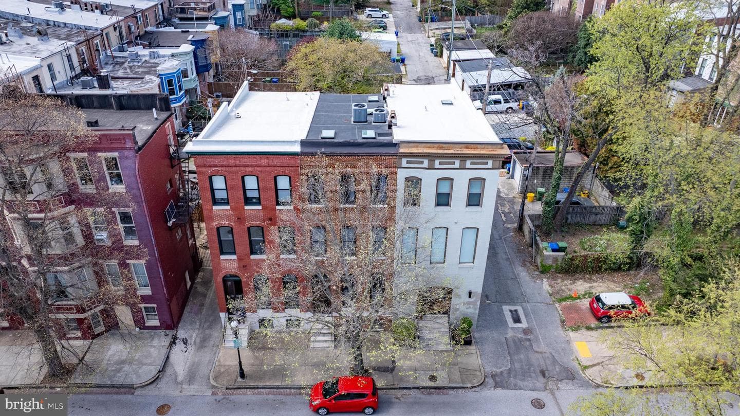 240 Wilson Street photo 5