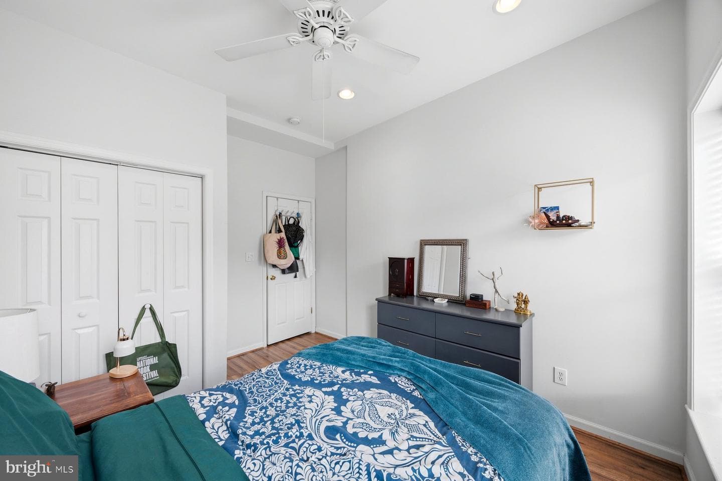 420 E Clement Street photo 14