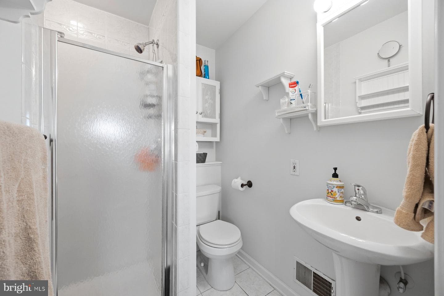 420 E Clement Street photo 18