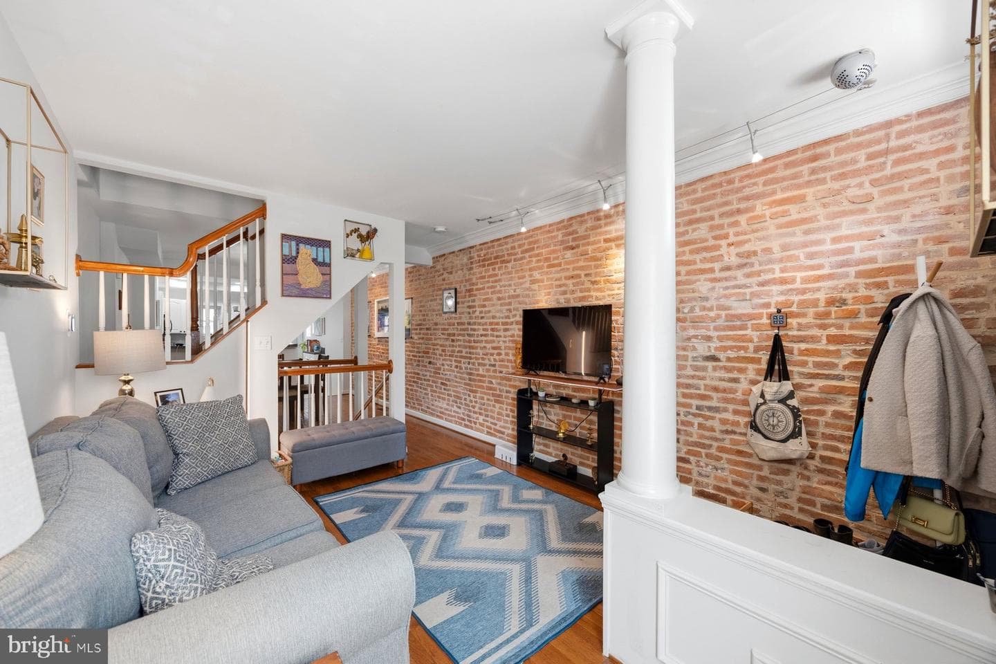 420 E Clement Street photo 5