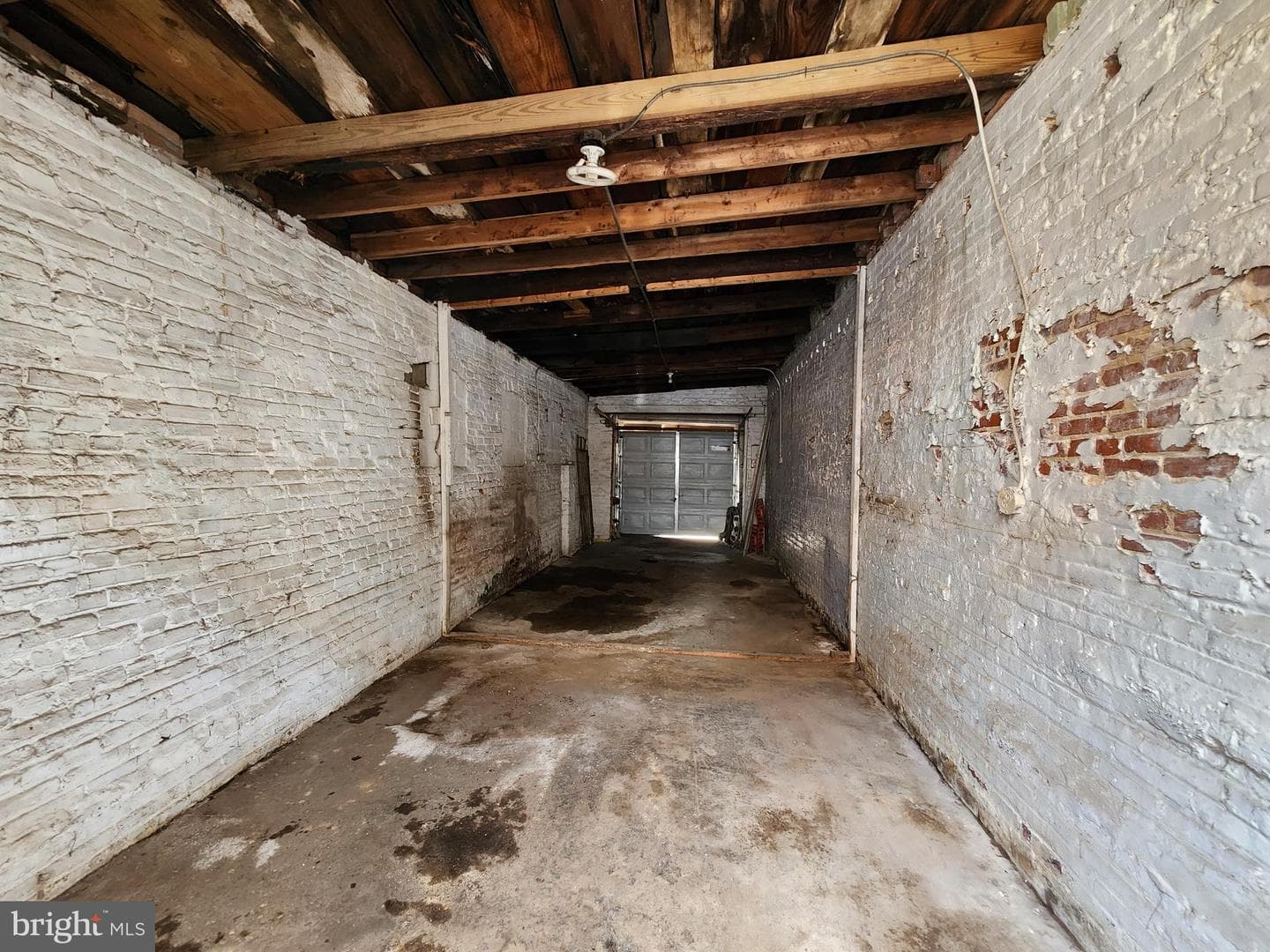 Garage on CONKLING STREET photo 10