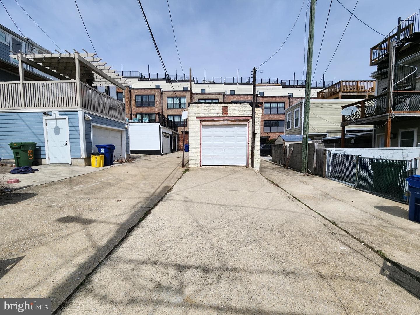 Garage on CONKLING STREET photo 3