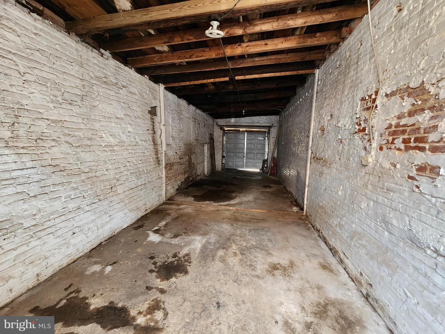 Garage on CONKLING STREET photo 7